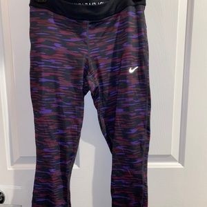 Nike capri-length M dri-fit leggings w/ drawstring